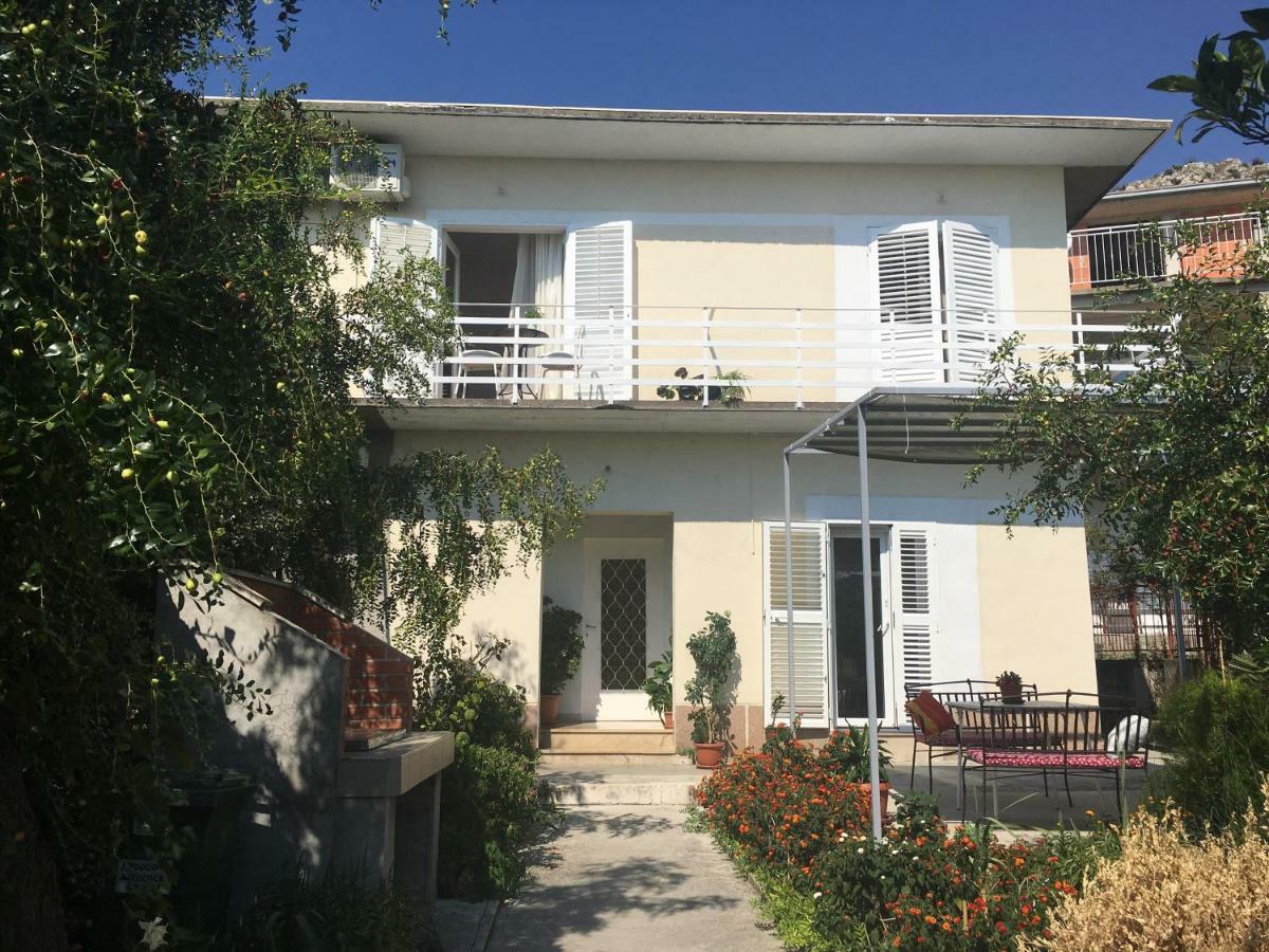 Apartments Garden House พอดโกรา ภายนอก รูปภาพ